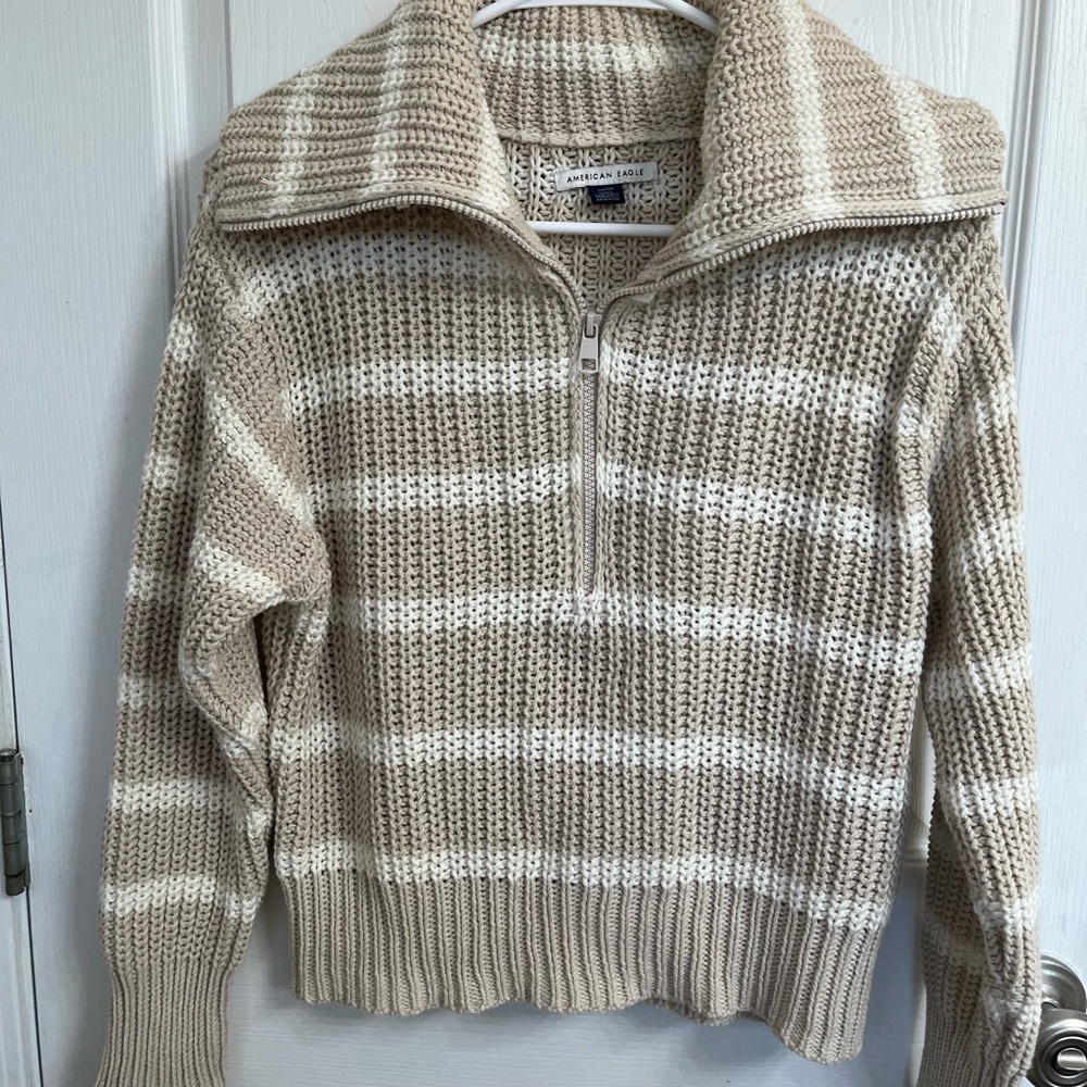 American Eagle Outfitters Tan and Cream Sweater